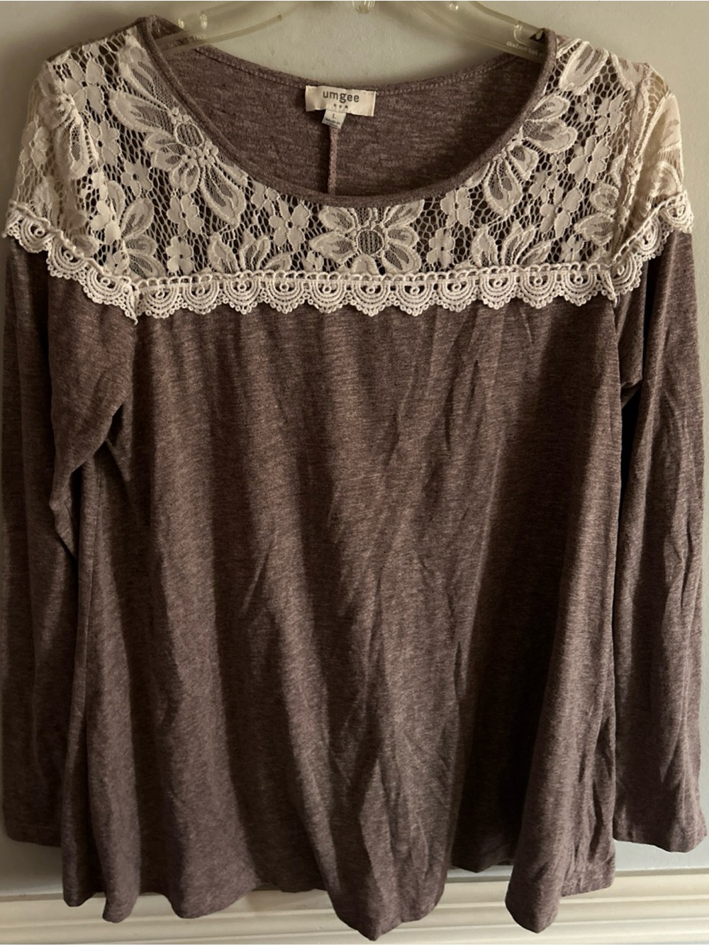Umgee Lace Yoke Long Sleeve Top in Taupe and White
